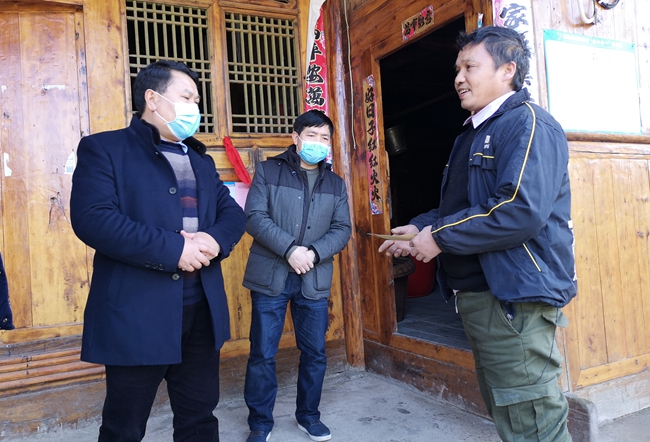 戴黔山深入尚寨乡指导新型冠状病毒感染的肺炎疫情防控工作
