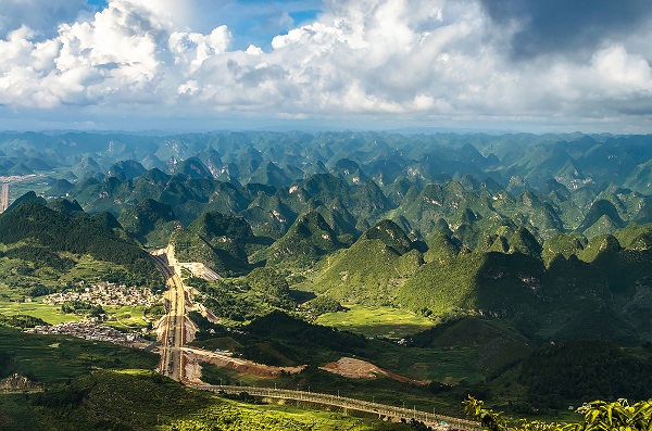 联通5G带您云游贵州 给你视觉上的享受——第十九站：万峰林景区直播启动！